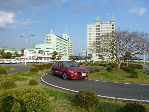 友部自動車学校の教習コースと校舎